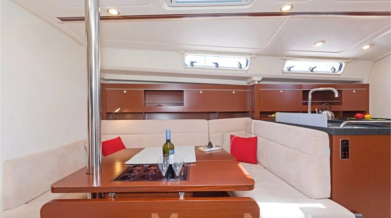 Hanse 385