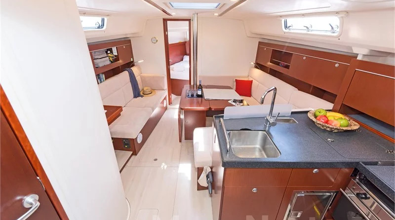 Hanse 385