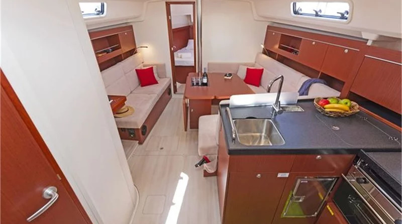 Hanse 385