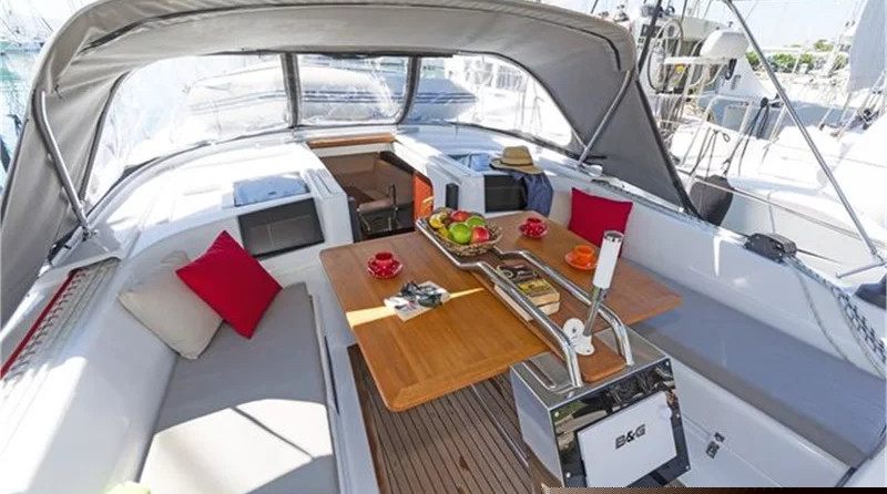 Hanse 385