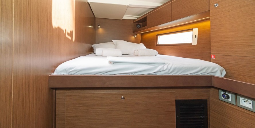 Beneteau Oceanis 51.1