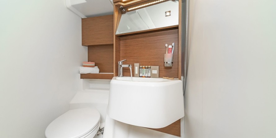 Beneteau Oceanis 51.1