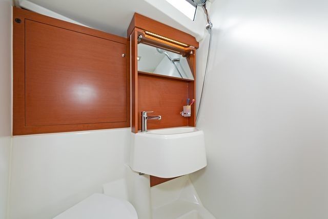 Beneteau Oceanis 51.1