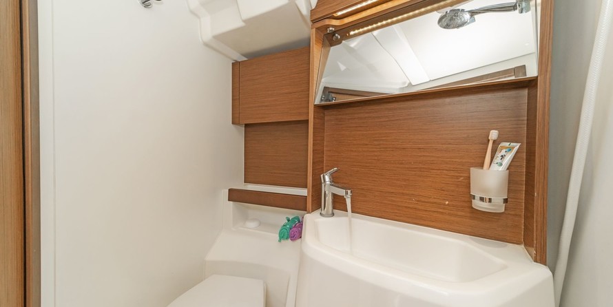 Beneteau Oceanis 51.1