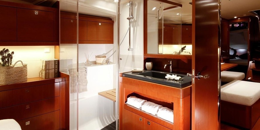 Beneteau Oceanis 48