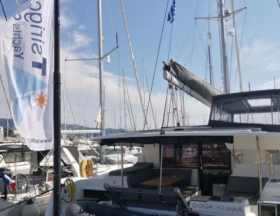 Fountaine Pajot Astréa 42