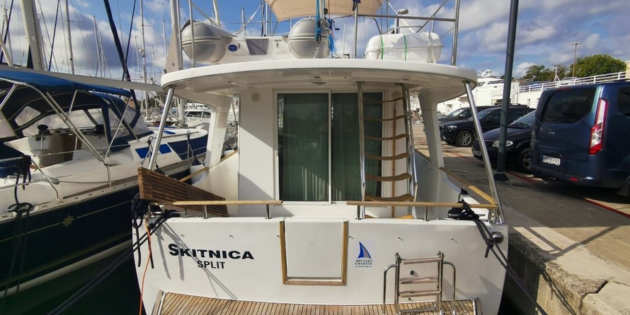 Beneteau Swift Trawler 42