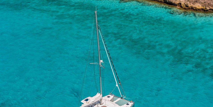 Lagoon 42
