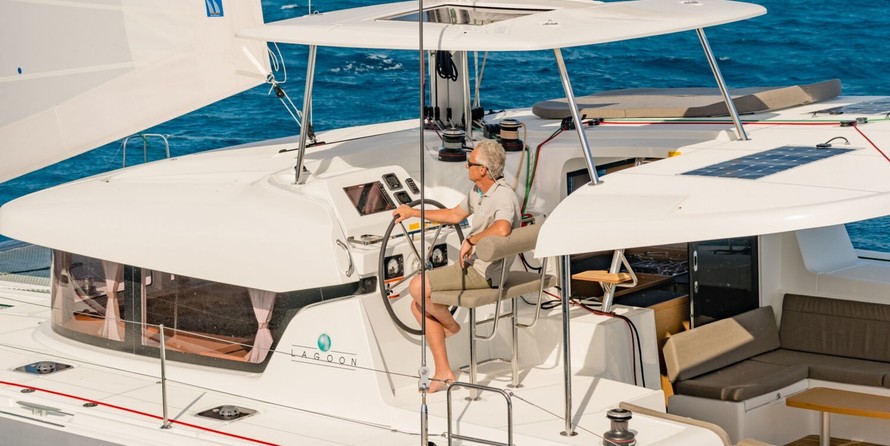 Lagoon 42