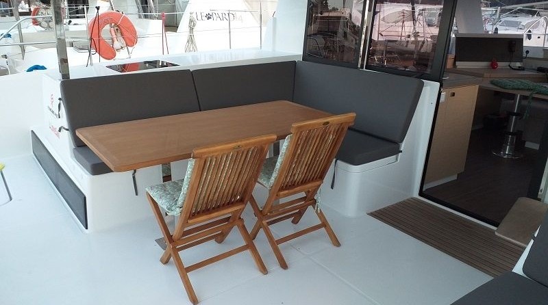 Fountaine Pajot Lucia 40