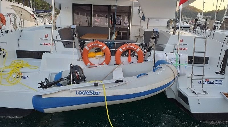 Fountaine Pajot Lucia 40
