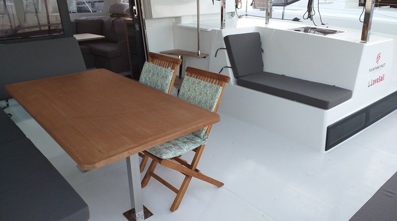 Fountaine Pajot Lucia 40