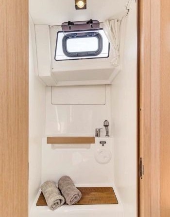 Beneteau Oceanis 38.1