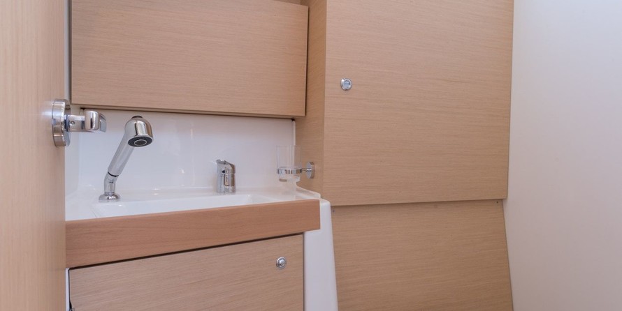 Beneteau Oceanis 38.1