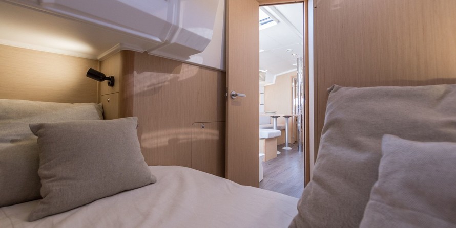 Beneteau Oceanis 38.1