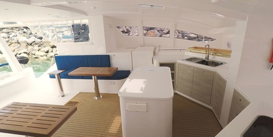 Island Spirit 410