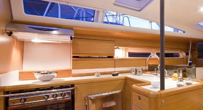 Jeanneau 53