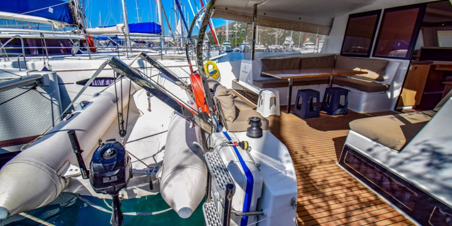 Fountaine Pajot Lucia 40