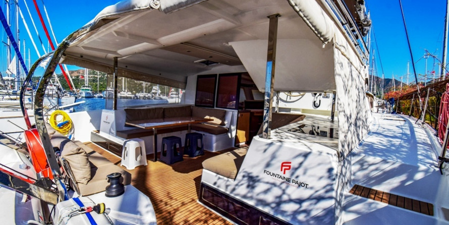 Fountaine Pajot Lucia 40