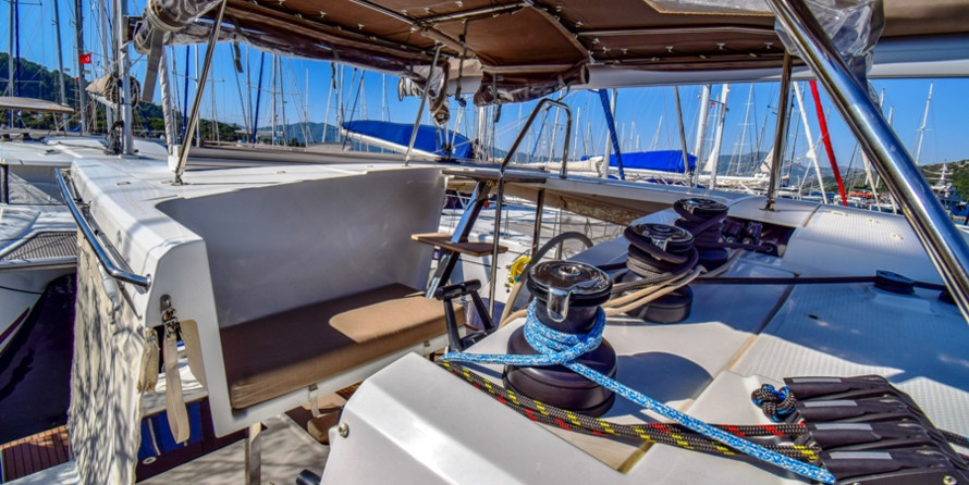Fountaine Pajot Lucia 40