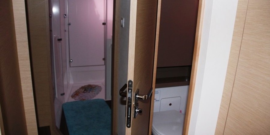 Fountaine Pajot Lucia 40