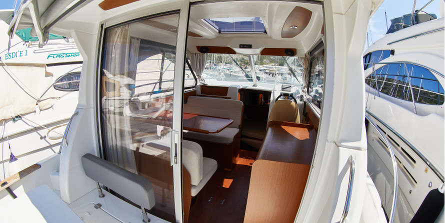 Beneteau Antares 8