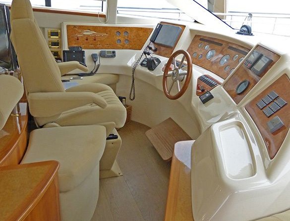 Azimut 58