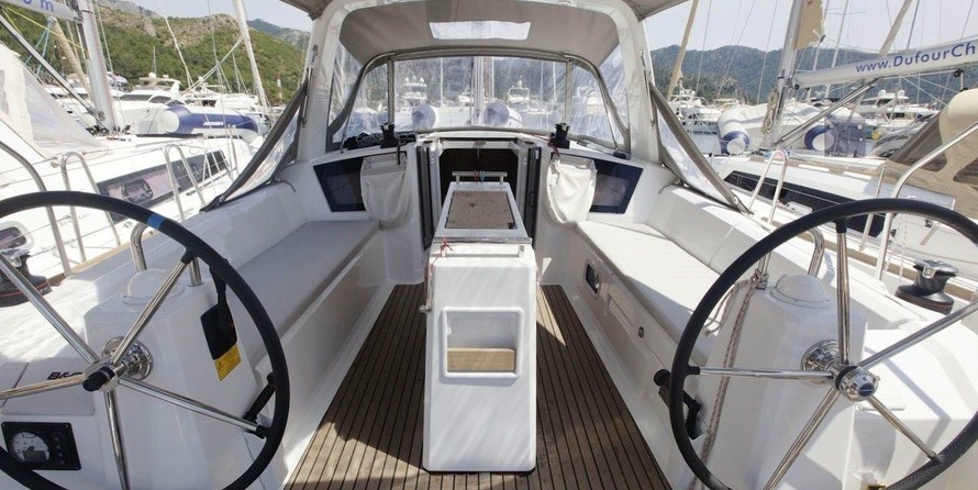 Beneteau Oceanis 38