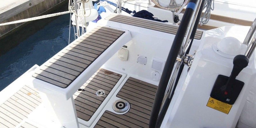 Beneteau Oceanis 38