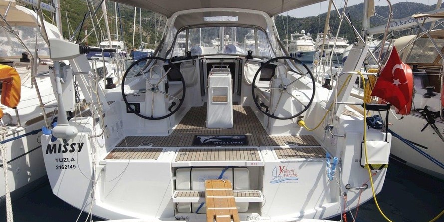 Beneteau Oceanis 38