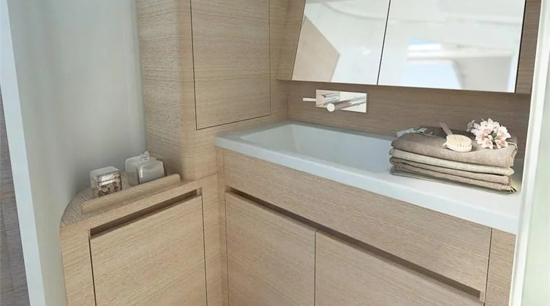 Hanse 418