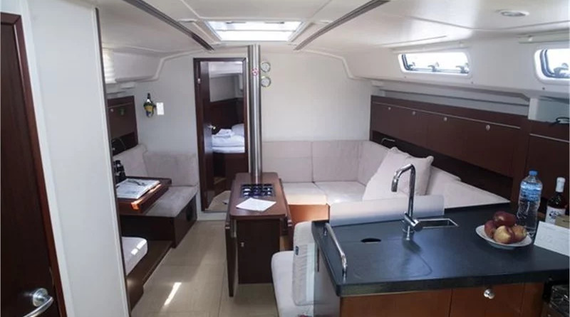 Hanse 415