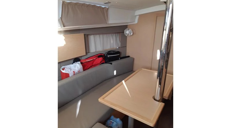 Beneteau Oceanis 35.1