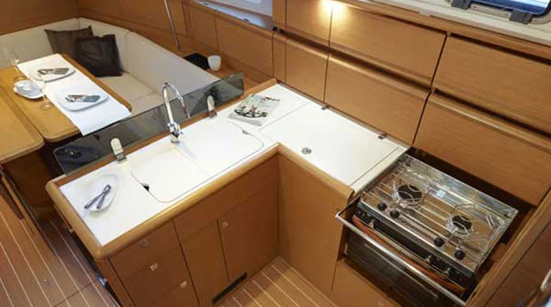 Jeanneau Sun Odyssey 379