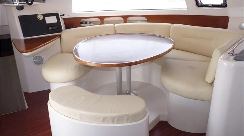 Fountaine pajot belize 43