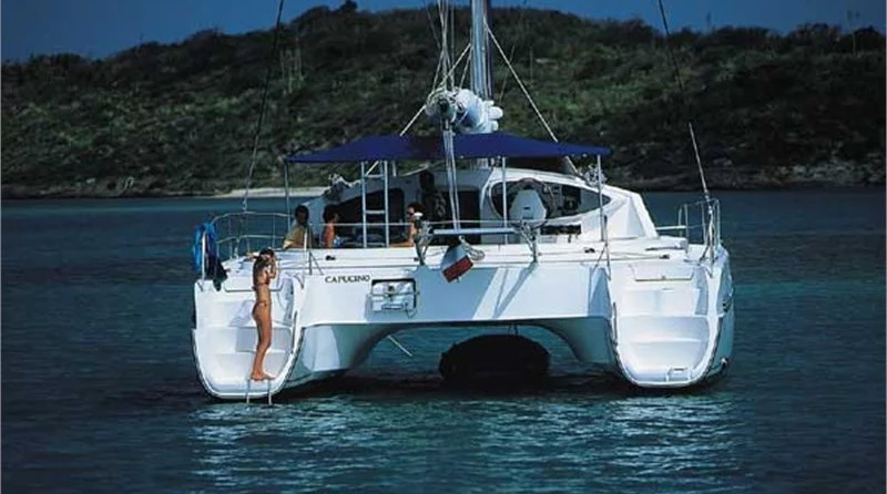 Fountaine pajot belize 43