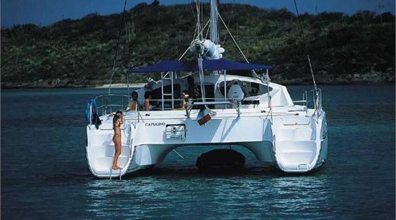 Fountaine pajot belize 43