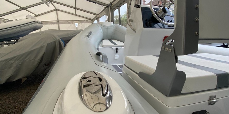 Ab inflatables nautilus 12 dlx rib