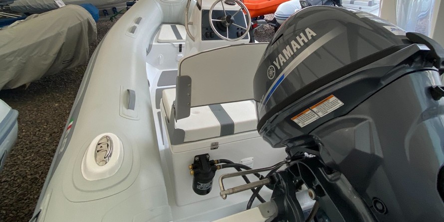 Ab inflatables nautilus 12 dlx rib