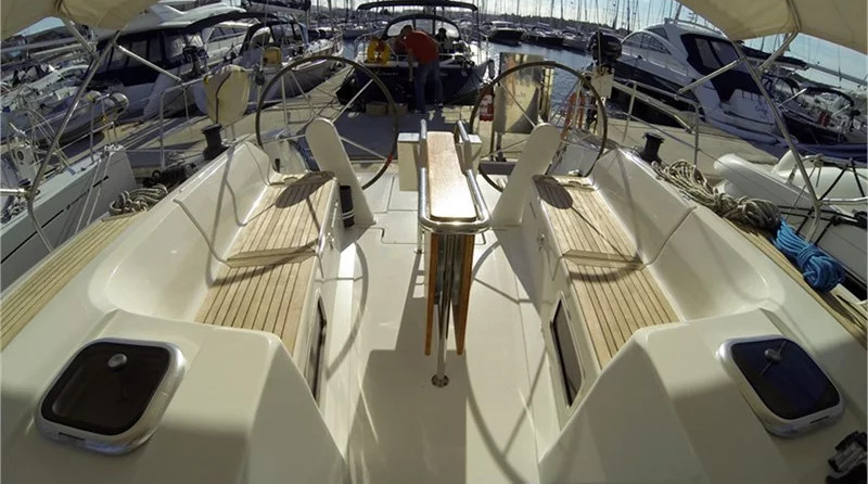 Hanse 445