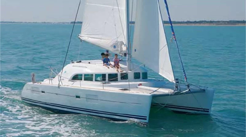 Lagoon 380 S2