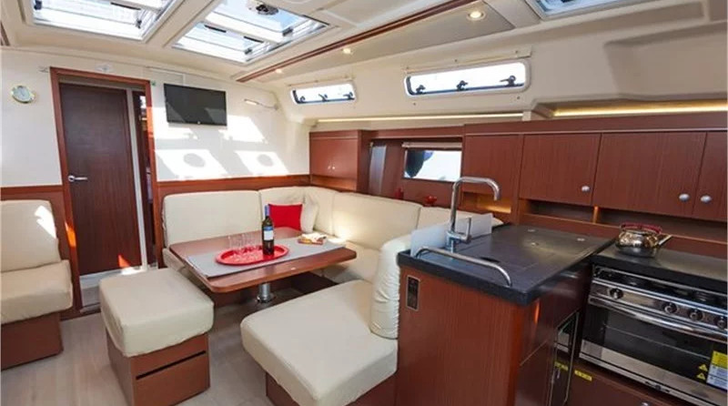 Hanse 455