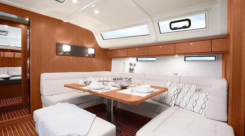 Bavaria Cruiser 51
