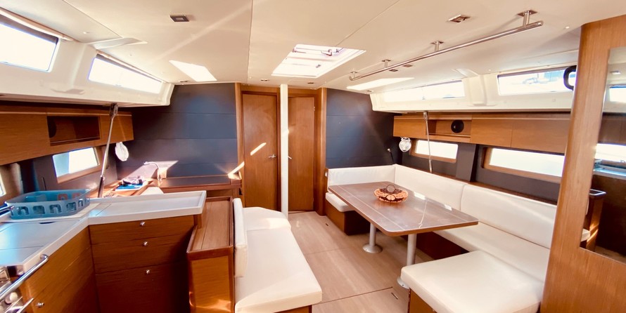 Beneteau Oceanis 51.1