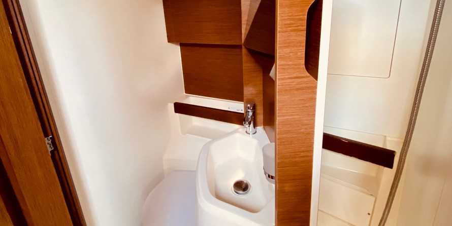 Beneteau Oceanis 51.1