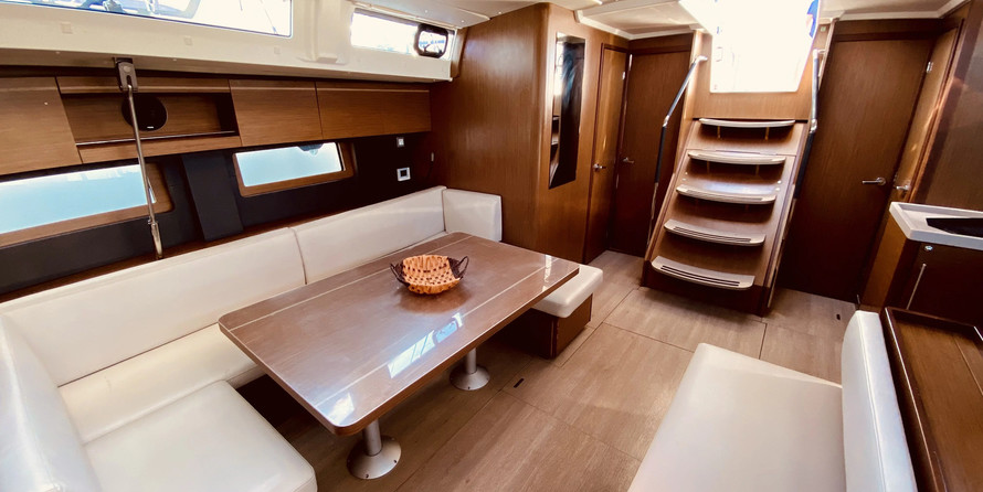 Beneteau Oceanis 51.1