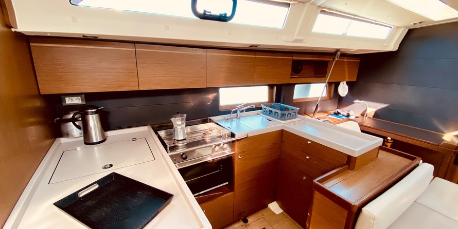 Beneteau Oceanis 51.1