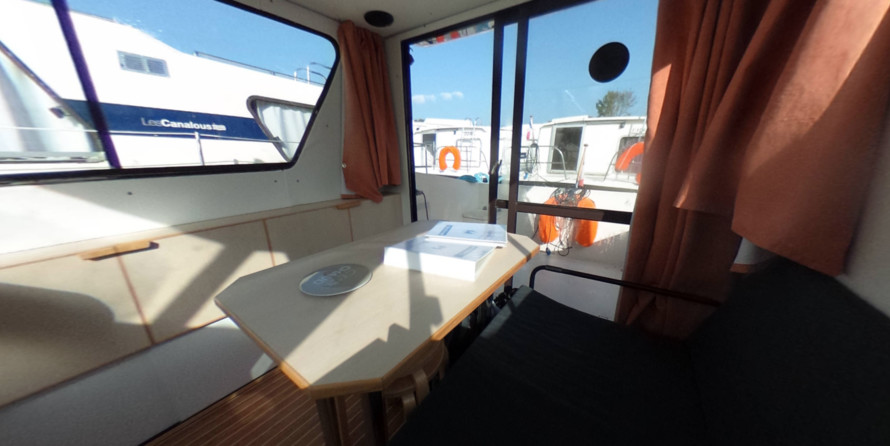 Riviera 750