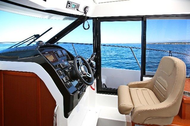 Jeanneau Merry Fisher 895