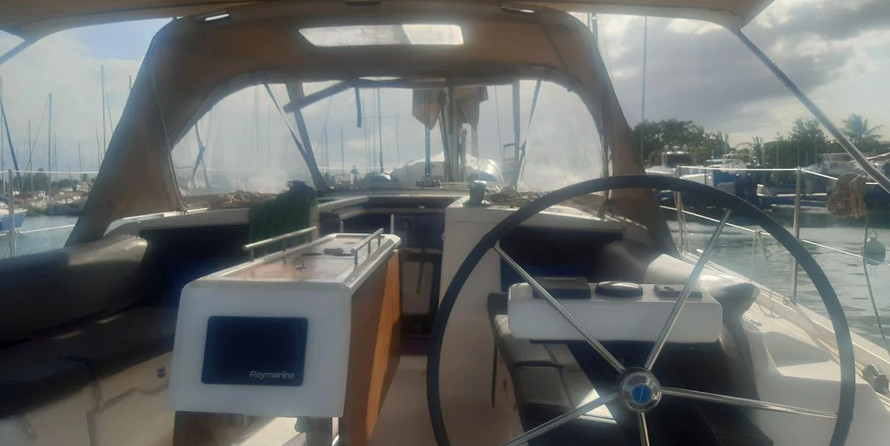 Dufour 390 GL